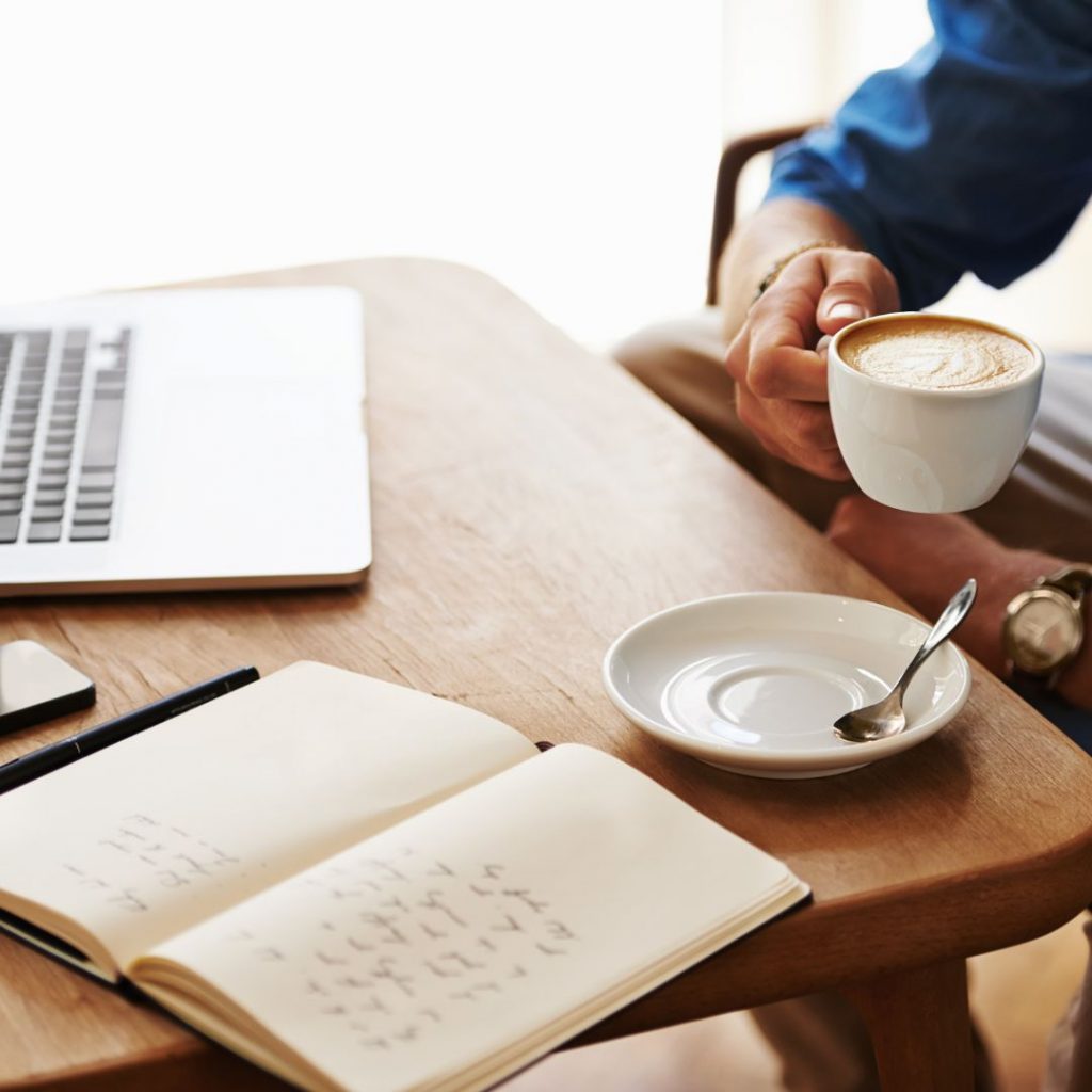 Transcriptor, un trabajo que puedes hacer desde casa y sin experiencia