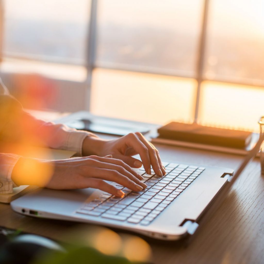 Trabajo como creador de contenido, un empleo que puedes hacer desde casa